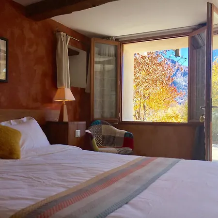 Chambre D'Hotes La Grange Des Ecrins Chabottes Room photo