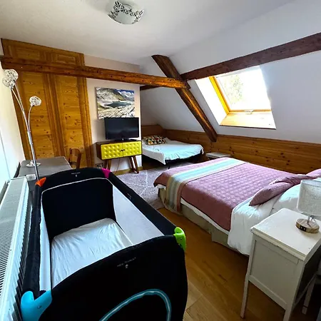Chambre D'Hotes La Grange Des Ecrins Chabottes Exterior photo