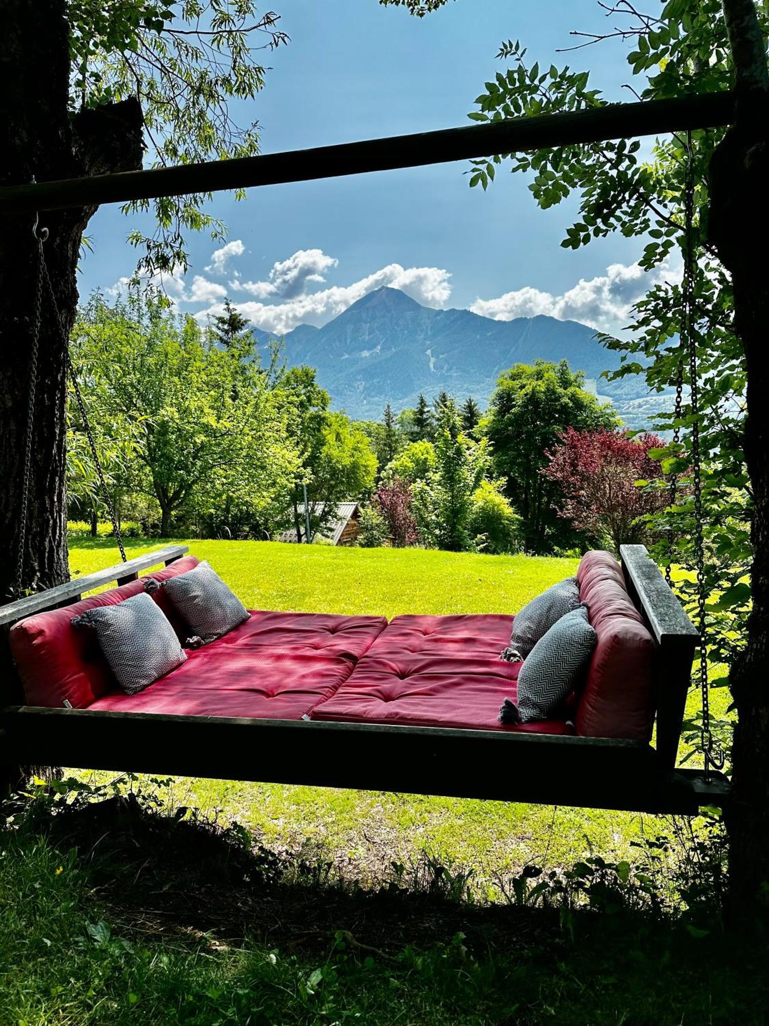 D'hotes La Grange Des Ecrins Guest house